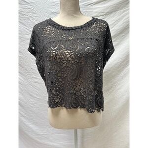 Mossimo Womens Cap Sleeve Top Size Large Gray Cut-Out Floral Paisley Perforated